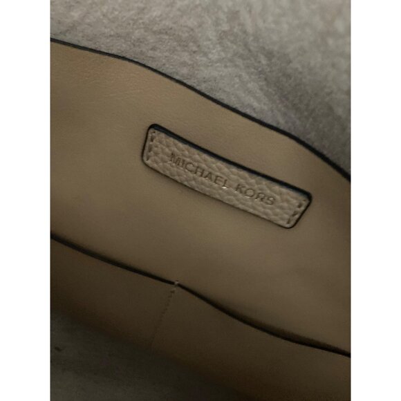 MICHAEL KORS JUNIE LARGE TOTE BUTTERNUT LEATHER Tote - Picture 8 of 11